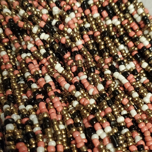 Boho multi strand sead beads necklace - Picture 5 of 7